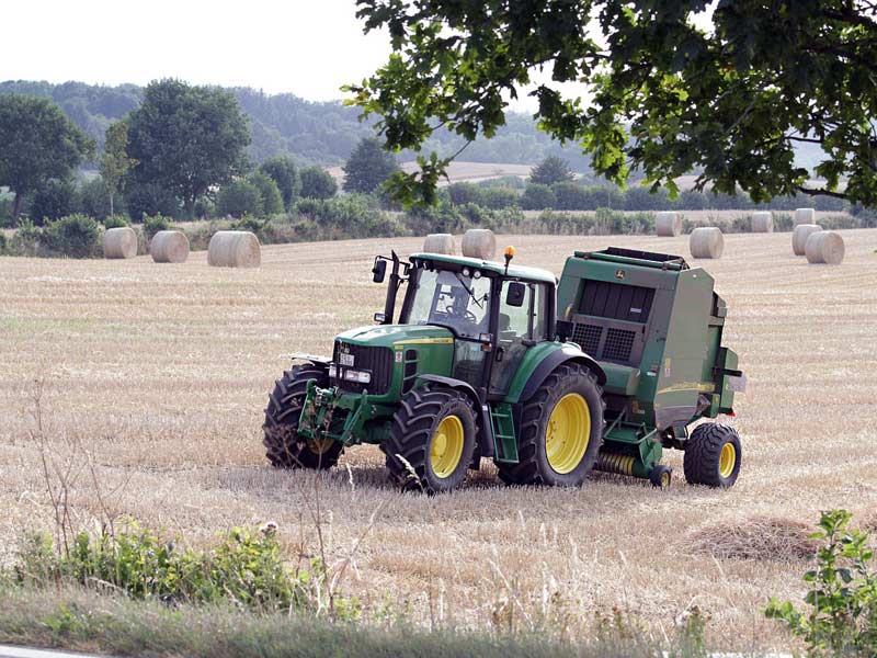 How To Handle Large Round Bales