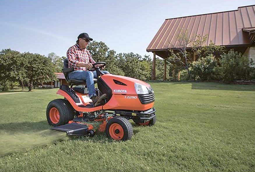 Kubota T2290KW-48 Lawn Tractor cutting grass